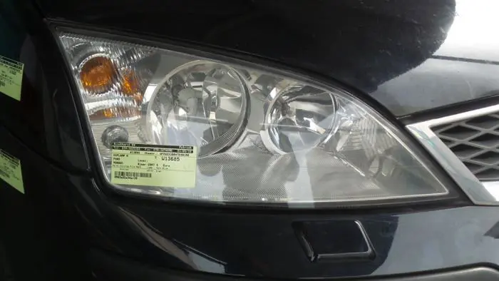 Headlight, right Ford Mondeo
