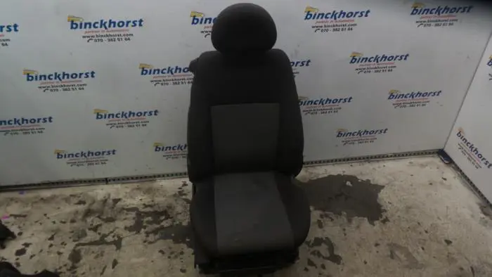 Seat, right Opel Meriva