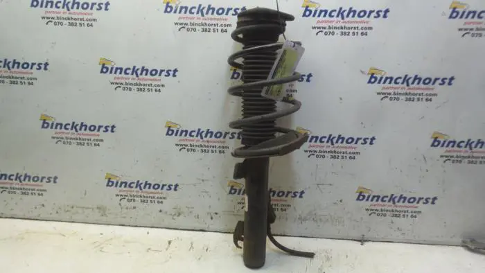 Front shock absorber rod, right Mazda 3.