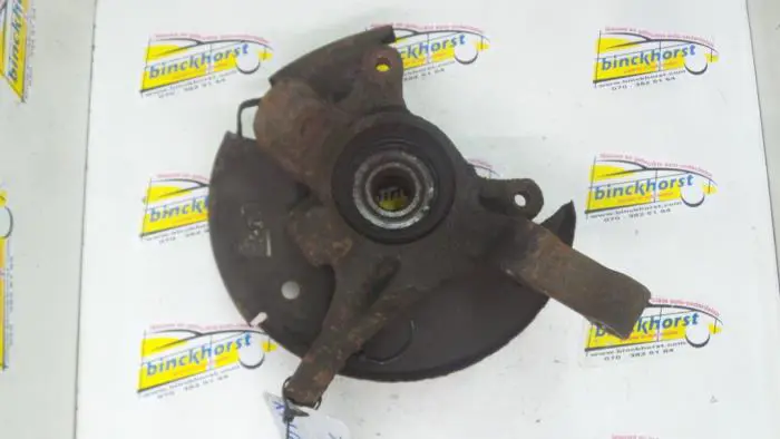 Knuckle, front right Nissan 100 NX