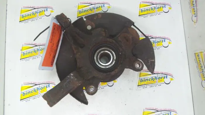 Knuckle, front right Nissan Almera