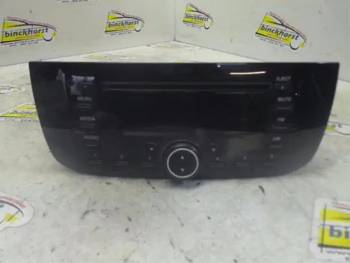 Radio CD player Fiat Punto Evo
