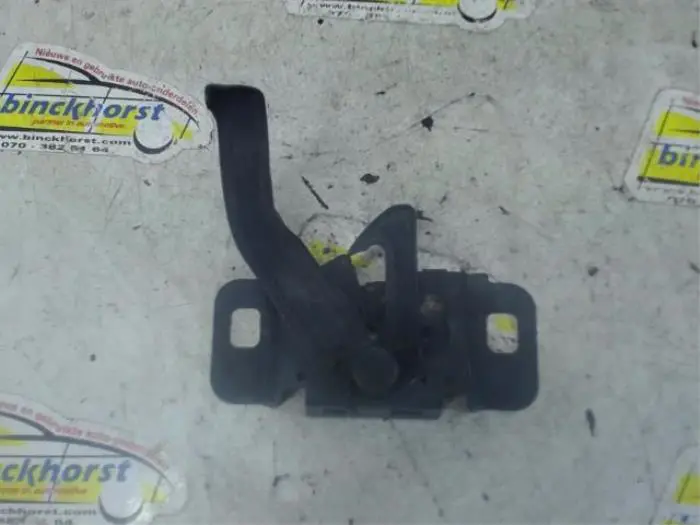 Bonnet lock mechanism Opel Astra