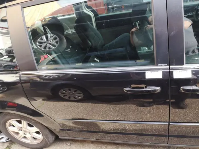 Sliding door, right Chrysler Voyager