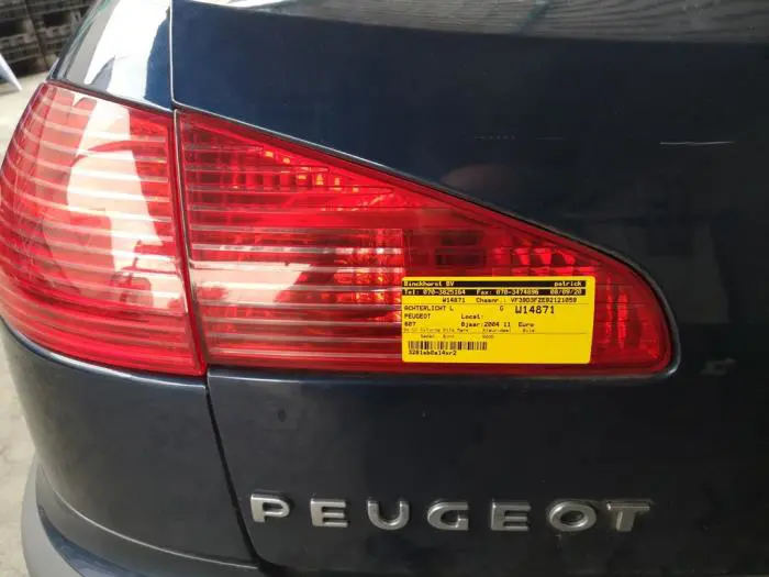 Taillight, left Peugeot 607