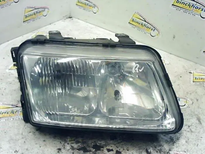 Headlight, right Audi A3