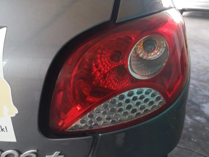 Taillight, right Peugeot 206 PLUS
