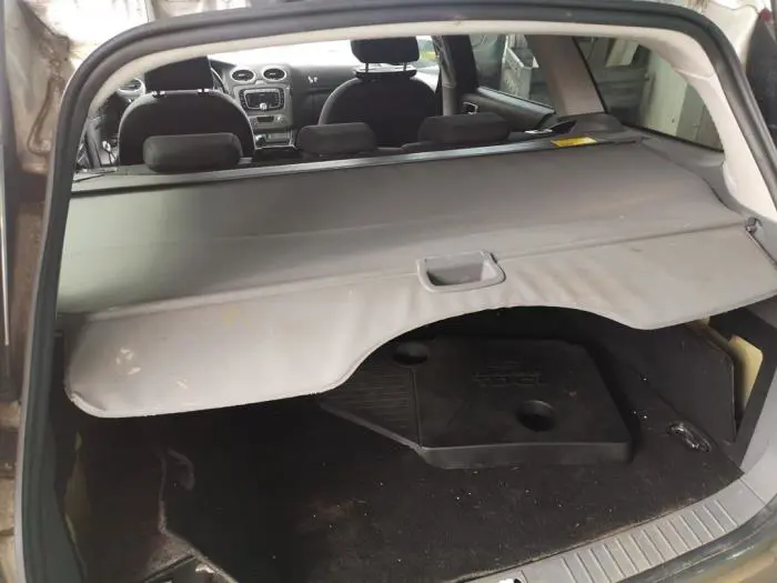 Luggage compartment cover Ford Focus