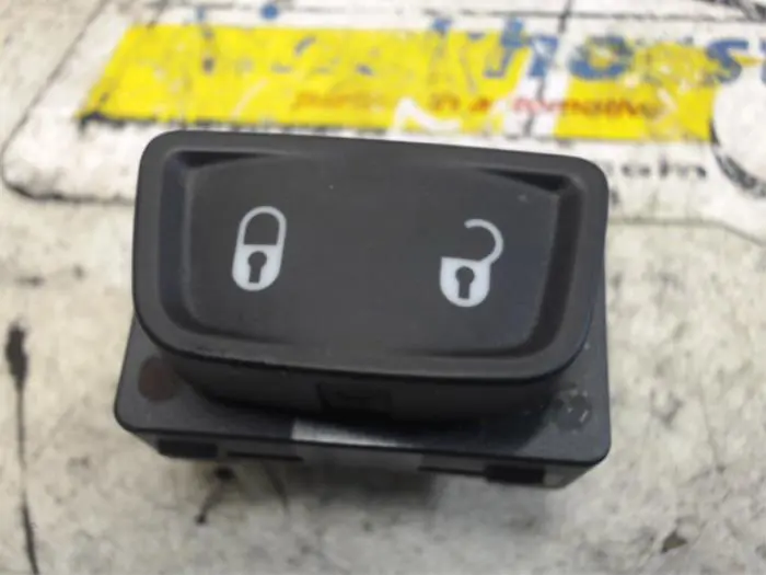 Central locking switch Jeep Renegade