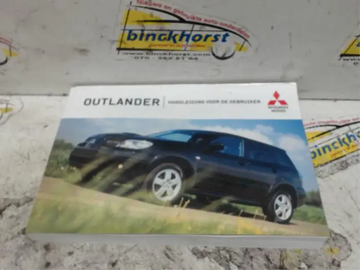 Instruction Booklet Mitsubishi Outlander