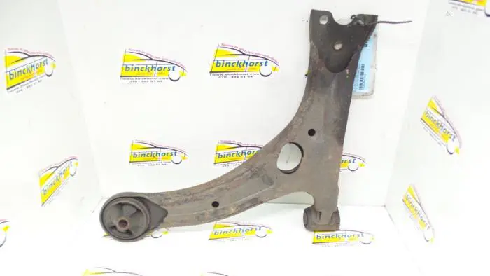 Front wishbone, right Toyota Avensis