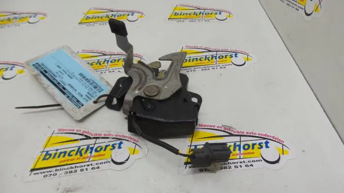 Bonnet lock mechanism Honda Legend