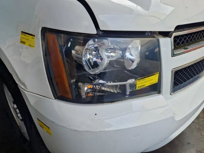 Headlight, right Chevrolet Suburban
