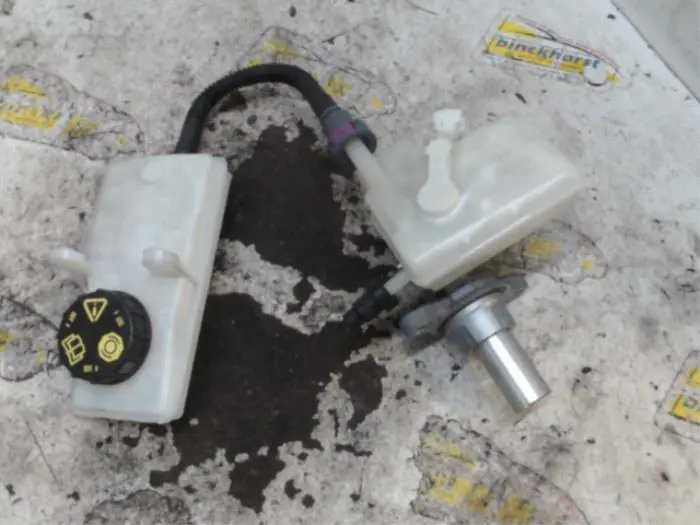 Master cylinder Ford Transit Connect