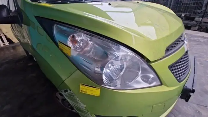 Headlight, right Chevrolet Spark