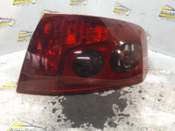 Taillight, right Peugeot 407