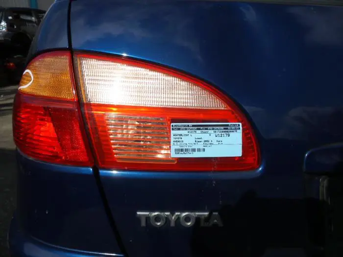 Rücklicht links Toyota Avensis