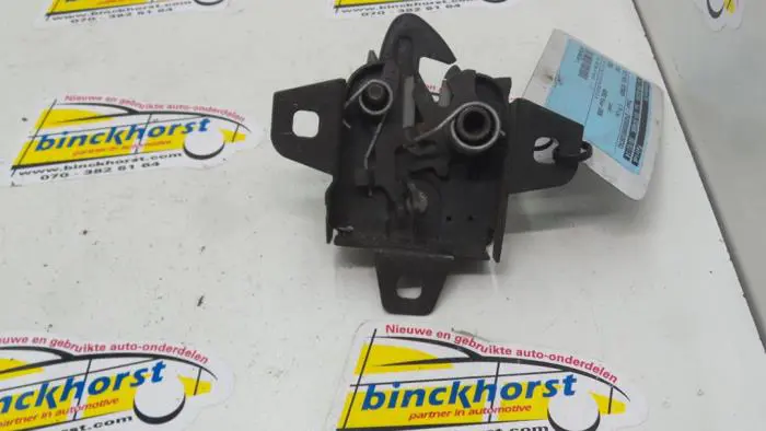 Bonnet lock mechanism Fiat Idea