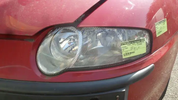 Headlight, left Alfa Romeo 147